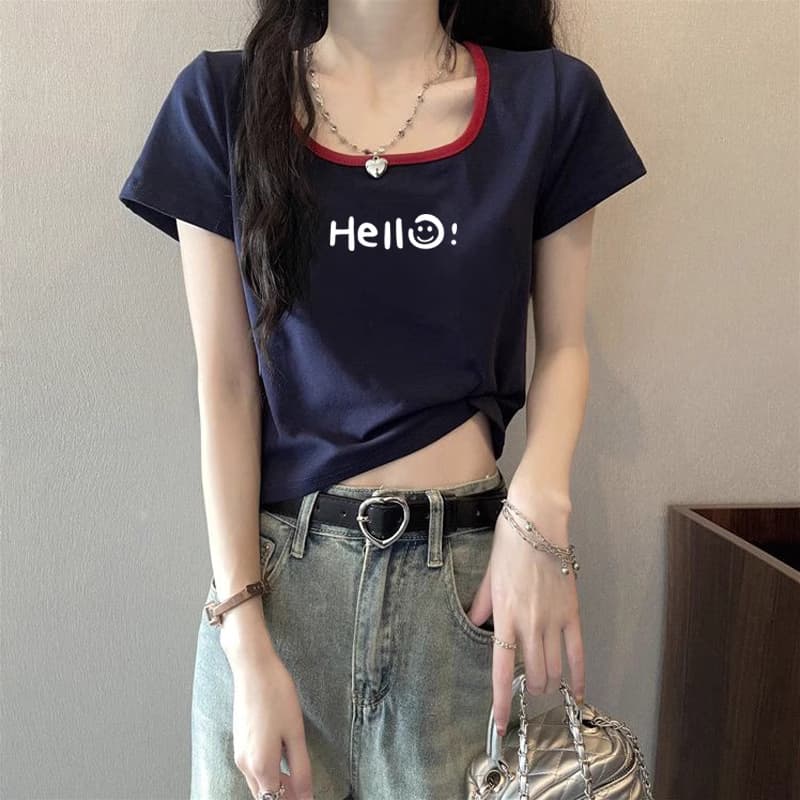 短袖女t恤夏正肩方领修身别致甜辣短款上衣女时尚洋气时髦小个子