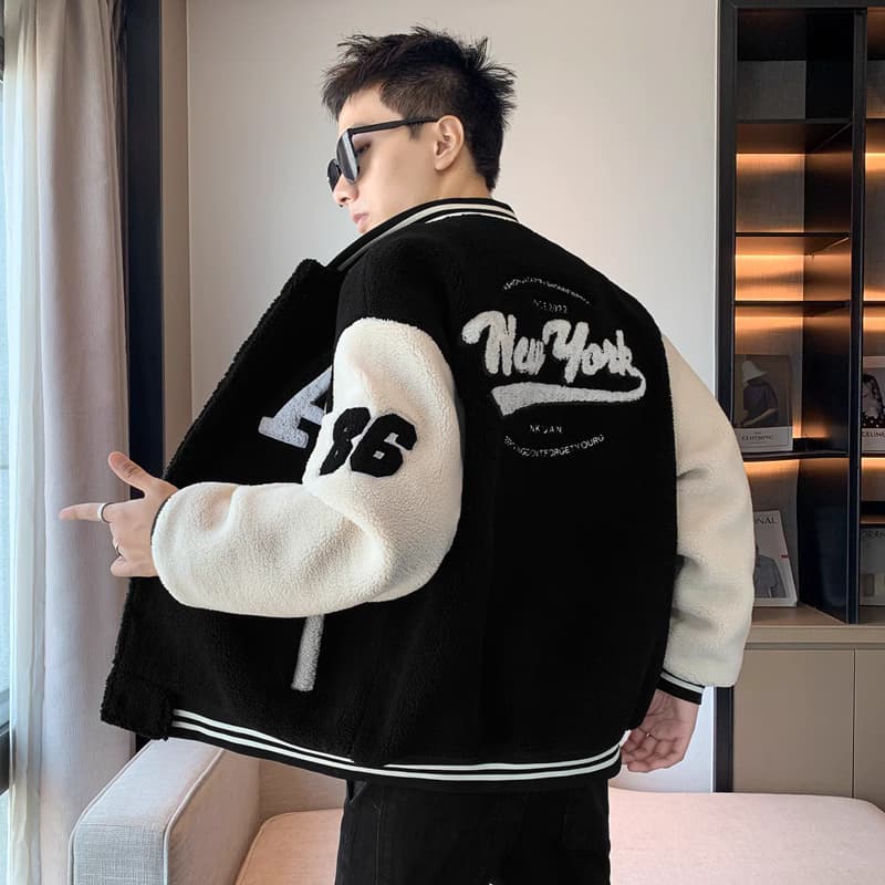 夹克外套男2024新款秋冬季潮牌高级感高中初中大学生羊羔绒棒球服