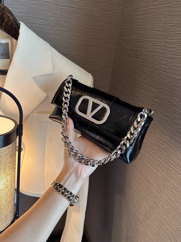 高级感洋气百搭ins斜挎包包女2024新款潮时尚链条单肩手拿小方包